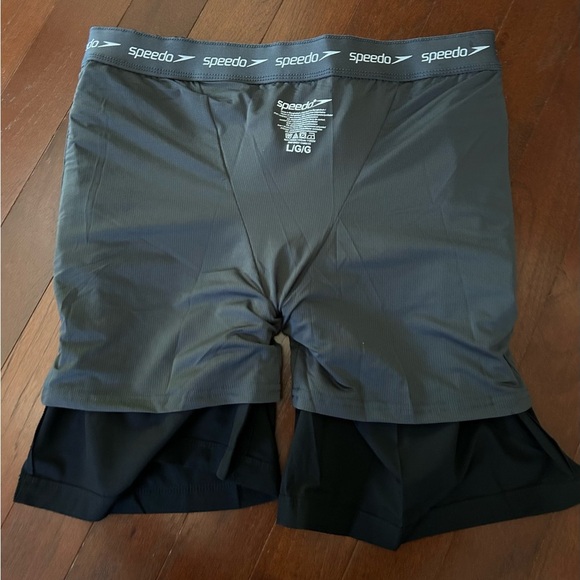 NWT Speedo Men's Tech Volley UPF50+
Swim Shorts trunks Size Large Black - Picture 6 of 9